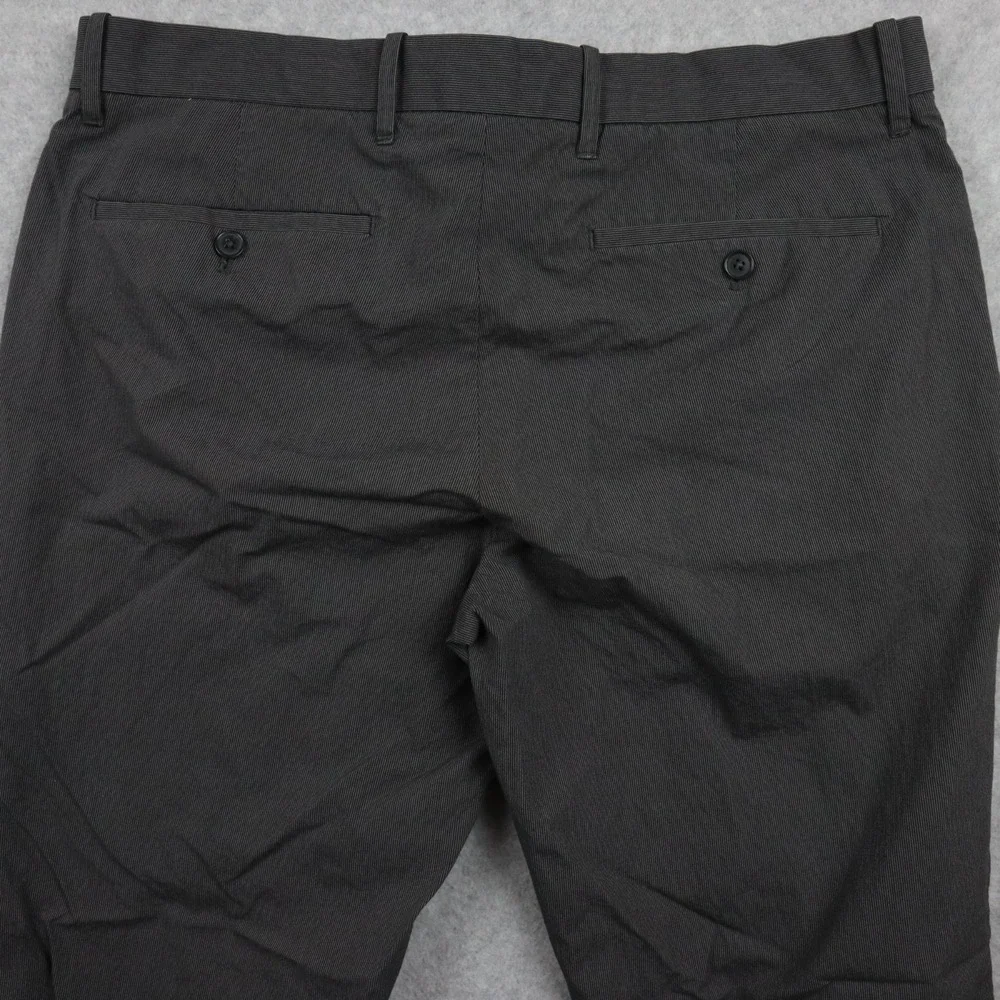 Gap Pants Mens 34x32 Tailored Khakis Straight Fit Cotton Flat Front Gray Striped